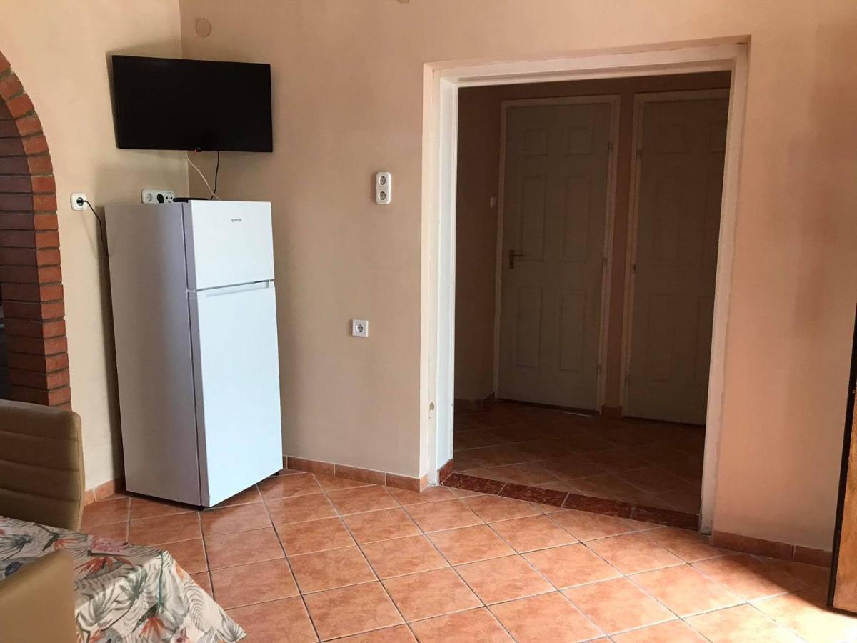 Appartement Tahiti Apartman à Hajdúszoboszló Extérieur photo