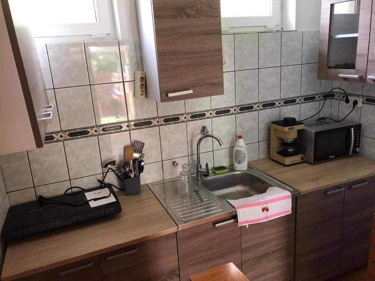Appartement Tahiti Apartman à Hajdúszoboszló Extérieur photo