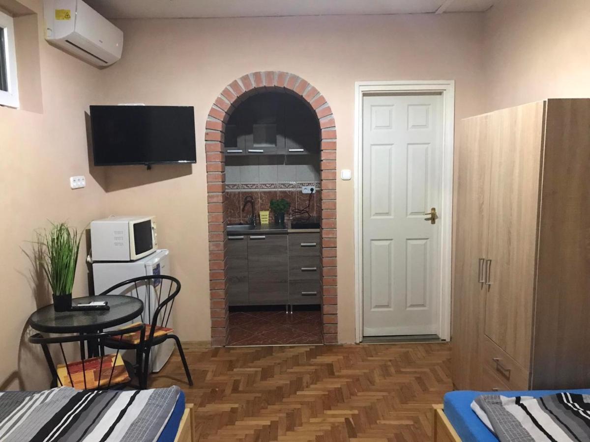 Appartement Tahiti Apartman à Hajdúszoboszló Extérieur photo